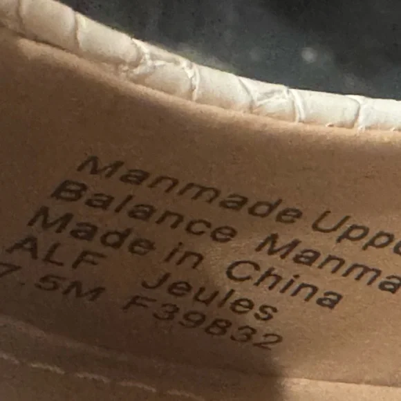 Elegant White Women's Heels - Picture 3 of 3